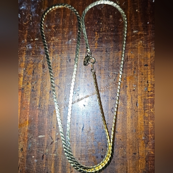 Chain - Picture 2 of 3